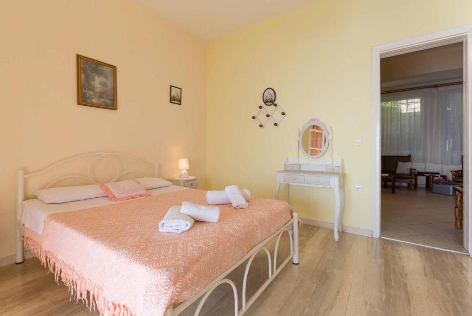 Villa Aris Gimari ภายนอก รูปภาพ