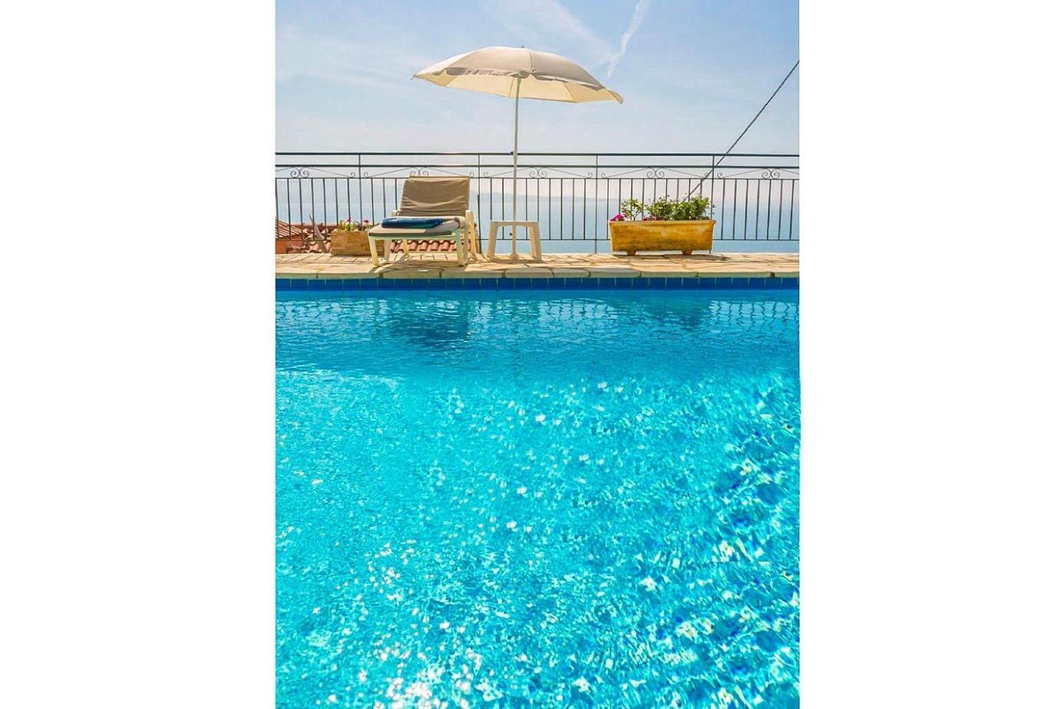 Villa Aris Gimari ภายนอก รูปภาพ